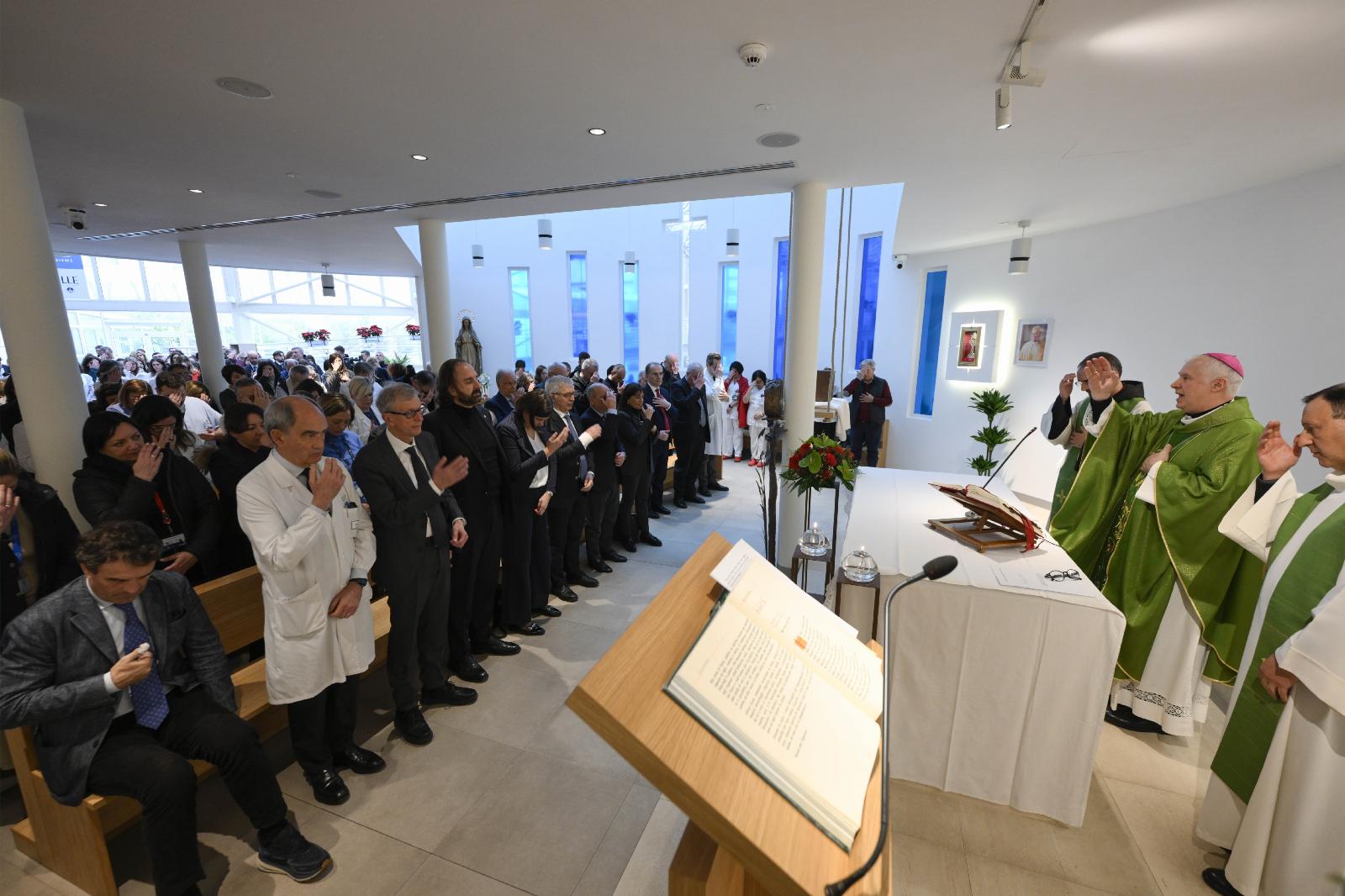 Pope Health Pope shows slight improvement though in critical condition - The ...